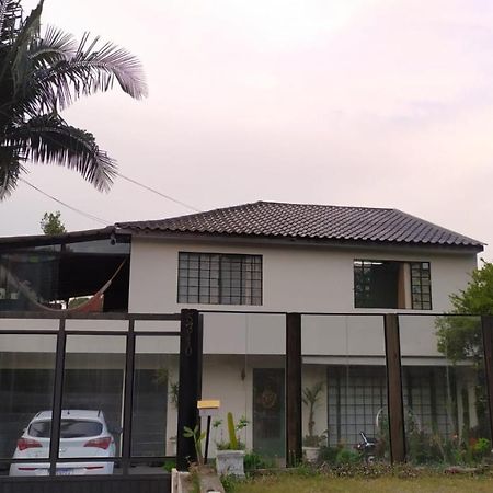 Casa Klos - Quartos Amplos Curitiba Esterno foto